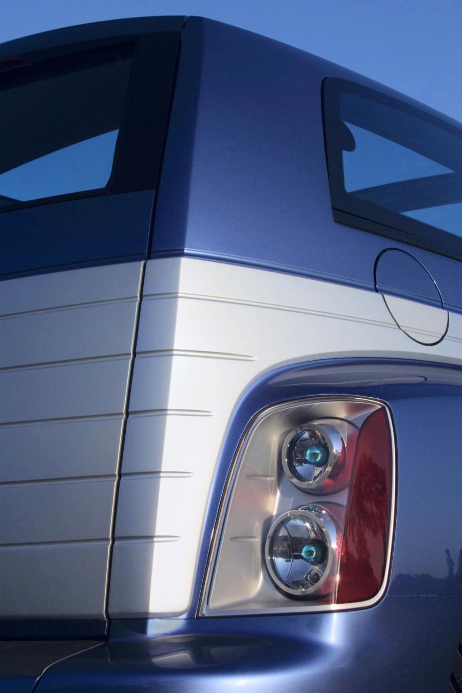 Детали экстерьера Chrysler California Cruiser Concept 2002 года  (фото 14 из 24)